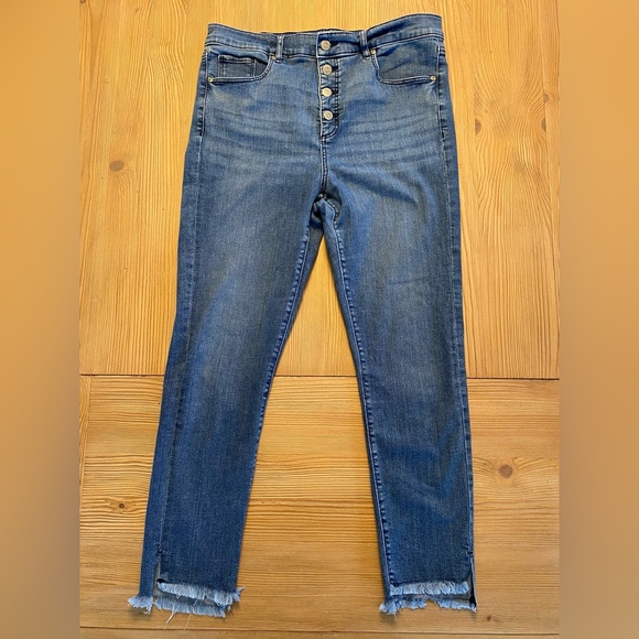 LOFT Denim - Loft high waist skinny with ankle slit and cropped Size 12